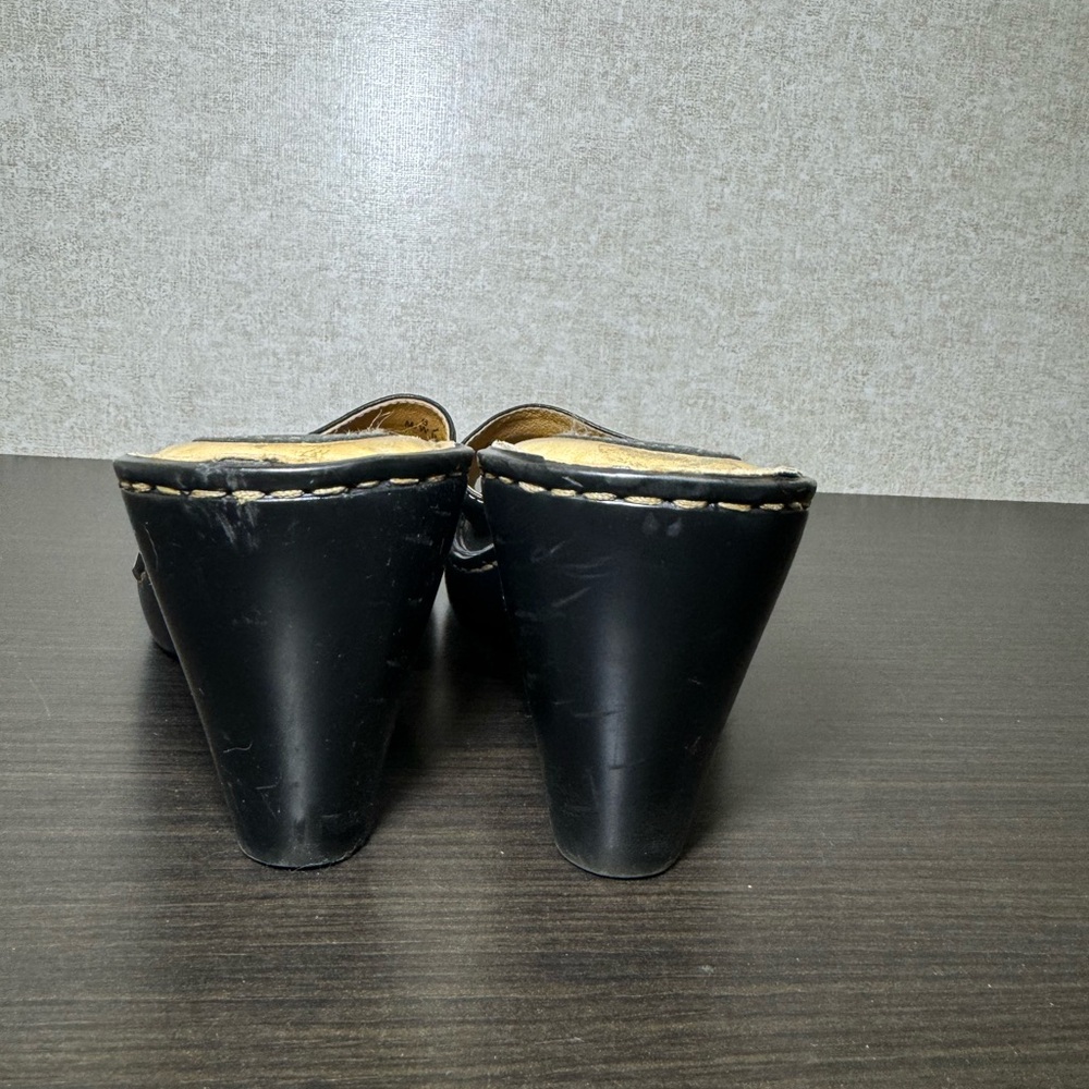 Born Black Leather Open Toe Mules Comfy Wedge Heels Size 6 - Picture 6 of 11